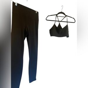 Vuori Black Leggings and Sports Bra Set